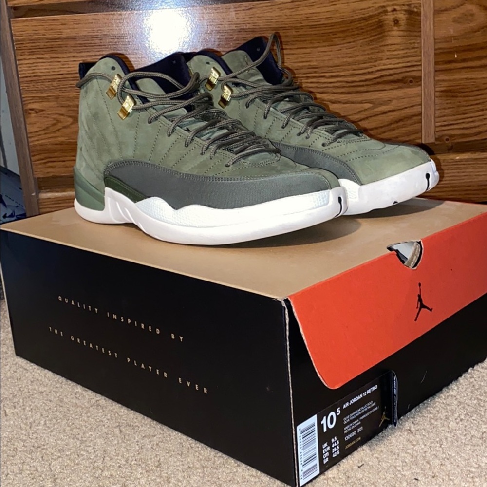 Air Jordan 12 Retro Size 10.5 men’s